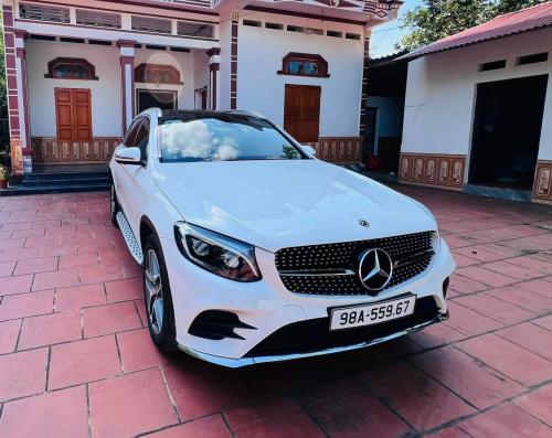 Bán xe Mercedes GLC300 